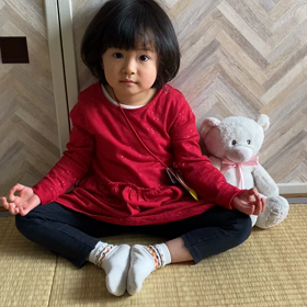 ３歳児なりの瞑想〜の画像