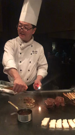 食事会で美容トーク！の記事動画