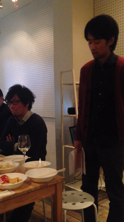 広告ナイトの記事動画