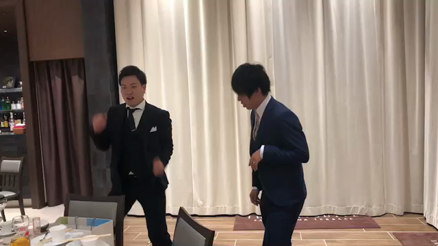 披露宴での演奏も楽しの記事動画