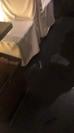急な雷雨   店内水浸しの記事動画