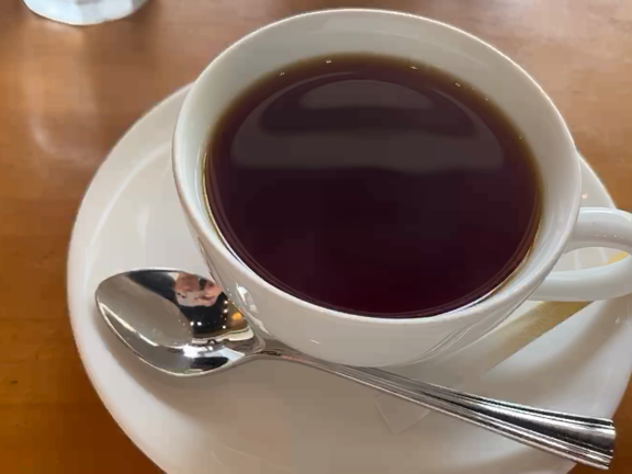 秋の代表に一つ、モミジの指輪【京都本店】の記事動画