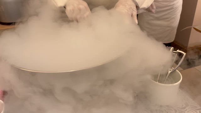 ホテルオークラ東京ベイ「グランドスイーツブッフェ」【ハロウィーンの甘い誘惑】の記事動画