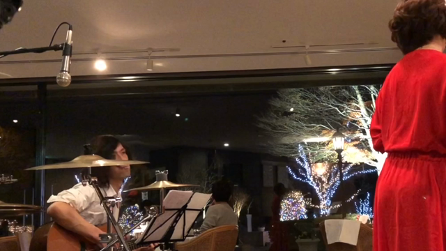 クリスマスディナー&amp;ライブの記事動画