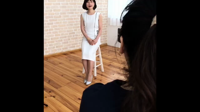 ビジネスに活かせる写真であること「日中バイリンガルMC 宇高淑子さんの撮影風景その３」の記事動画
