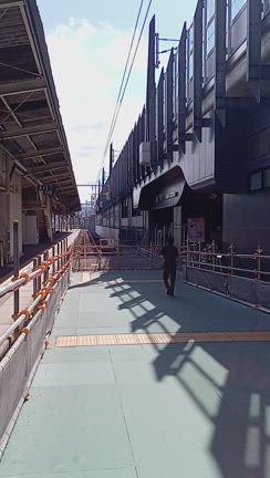JR松山駅　旧社屋から新社屋へリニューアルの記事動画