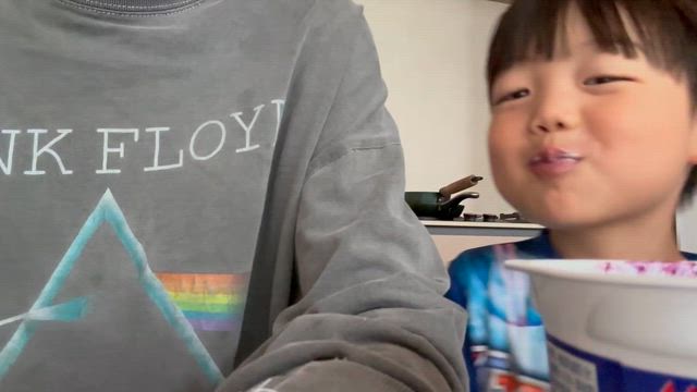 朝から栄養満点、しかし…自分の老いにショック。の記事動画
