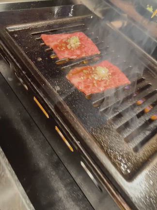 和牛焼肉モウモウ　心斎橋店　焼肉　A5ランク　BMS12 雌牛　大阪グルメの記事動画