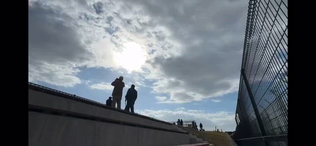 ★スマホで簡単撮影！迫力満点の飛行機写真が簡単に撮れる豊中つばさ公園【大阪 千里川】の記事動画