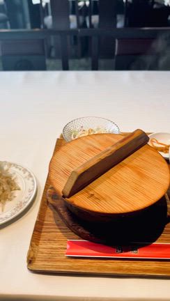 ★【銀座ランチ】本格中華の名店なのにランチは1000円台？！ 辛さが癖にる四川名菜「川府」の記事動画