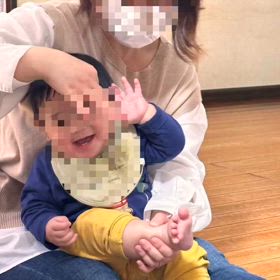 2024/02/20 ママの赤ちゃん見つめる眼差しの画像