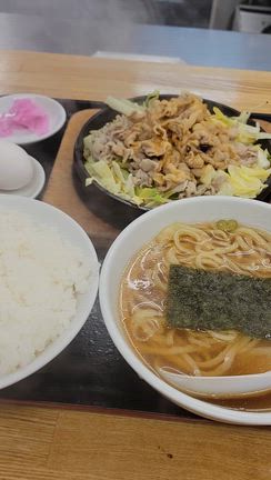 鉄板麺・大盛軒　(東中野駅)の記事動画
