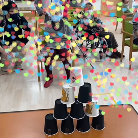 紙コップ倒しの画像