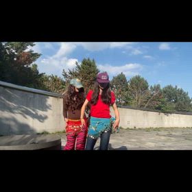 スタジオ外活動中の画像