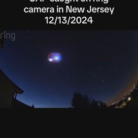 ニュージャージー州のリングカメラで撮影された UAP – 2024 年 12 月 13 日 の画像