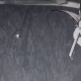 スペースシャトル付近にUFOが出現した実際の映像 の画像