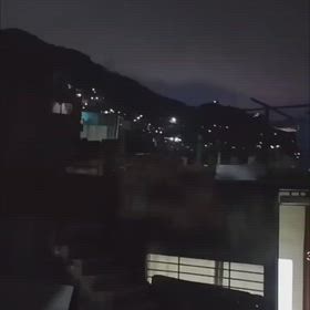 ベネズエラで地震の直前に謎の怪光の画像