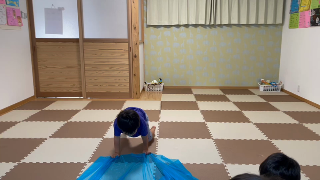 年中さんリトミック♪フレーズを感じて動きます！の記事動画