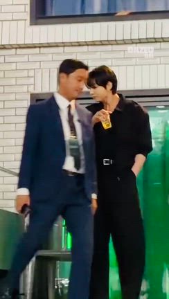 グクが韓国でイベント参加！の記事動画