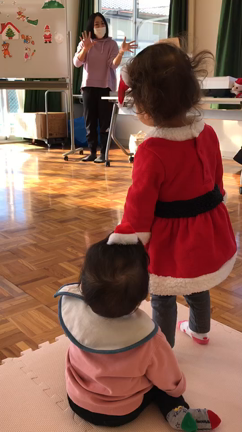 クリスマス♪おやこリトミックの記事動画