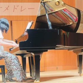 教室の先生もピアノ演奏頑張ってますの画像