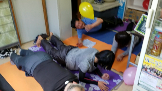 体幹×室内×風船＝意外な面白さの記事動画