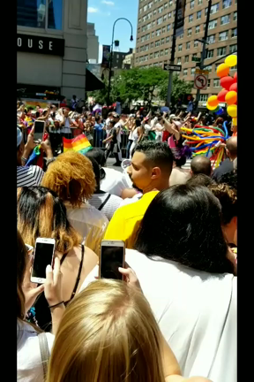 ニューヨークのLGBT☆prideパレード☆　　　by変身サロンZOOM　池田奈保実の記事動画