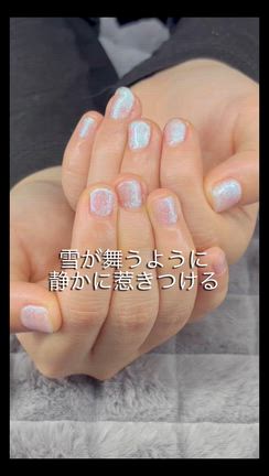 静かな雪色ショートネイル❄️の記事動画