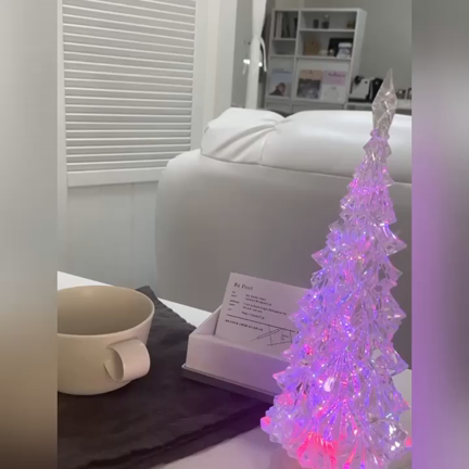 気分だけでもクリスマス⭐︎  上野毛ネイルサロンリプールの記事動画