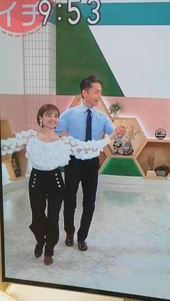 朝イチに社交ダンスの記事動画