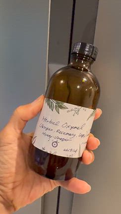 アルコールを使わないハーブ製剤の記事動画