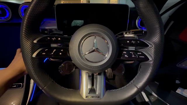 車とBASEGATE横浜の記事動画