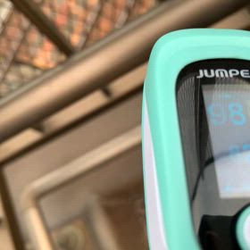 呼吸法を使って階段　の画像