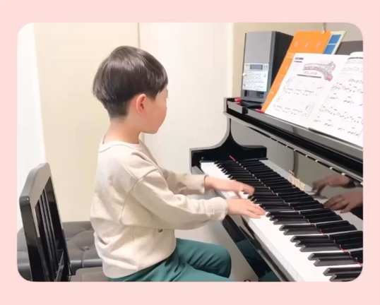 ピアノレッスンを始めたばかりの導入期はバスティン教材で基礎作りの記事動画