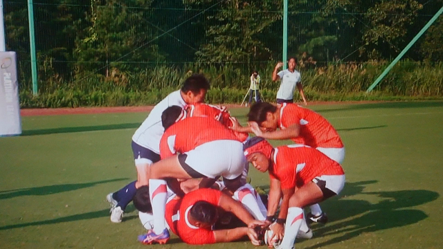 繰り返す変態の記事動画