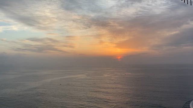 初めてのひとり旅の記事動画