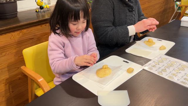 ご家族で初めてのパン作り♪の記事動画