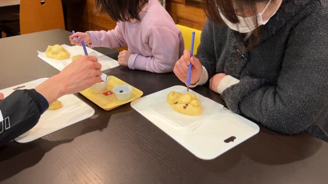 ご家族で初めてのパン作り♪の記事動画
