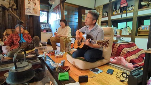 万年休業CAFEひろつうの記事動画