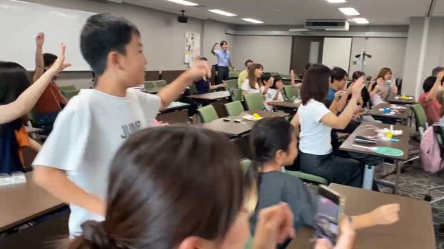 コネルのおねんど教室at青山の記事動画
