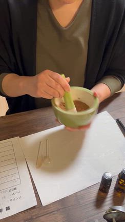 お線香作りってどんな感じ？？？の記事動画