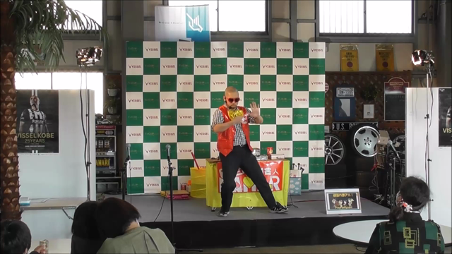 T’s CLUB34周年記念イベントでマジ大道芸ショー(兵庫県加古川市)の記事動画