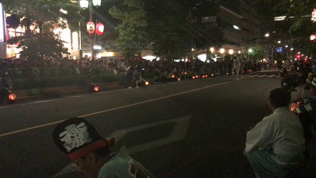 府中くらやみ祭り 競馬式のお時間です！の記事動画