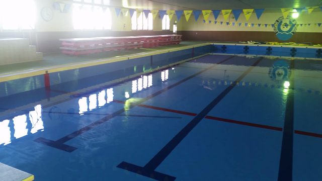 いよいよプールに水が入ってきましたの記事動画