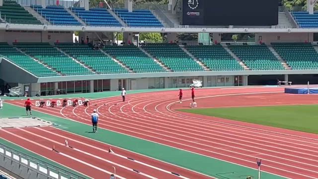 ８／２　長崎マスターズ陸上競技選手権大会の記事動画