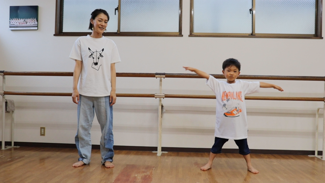 息子とダンスの記事動画