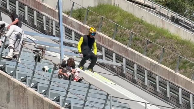 スロベニア・クラン合宿の記事動画