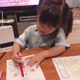 お絵かきに夢中な人 〜動画〜の画像