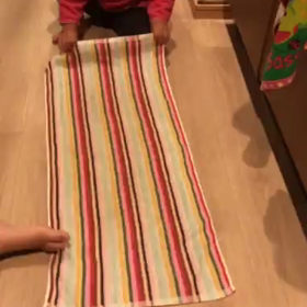 2歳、洗濯畳みデビュー♫の画像