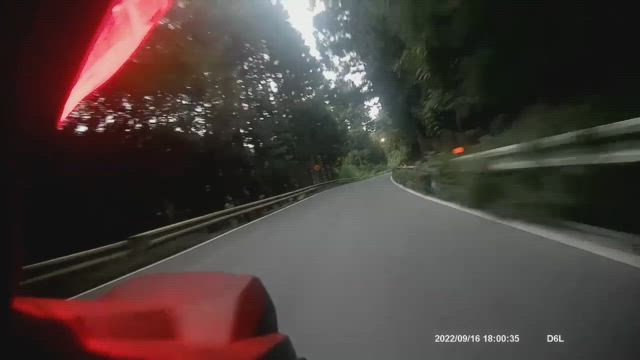 バイクドラレコのレンズは白化するの記事動画
